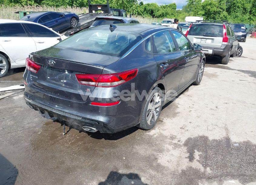 Photo 4 of 2019 Kia Optima S (VIN 5XXGT4L38KG309347)