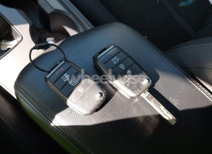 Photo 11 of 2019 Kia Optima LX (VIN 5XXGT4L38KG320784)