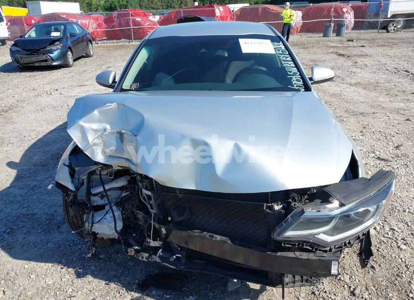 Photo 12 of 2019 Kia Optima LX (VIN 5XXGT4L38KG320784)