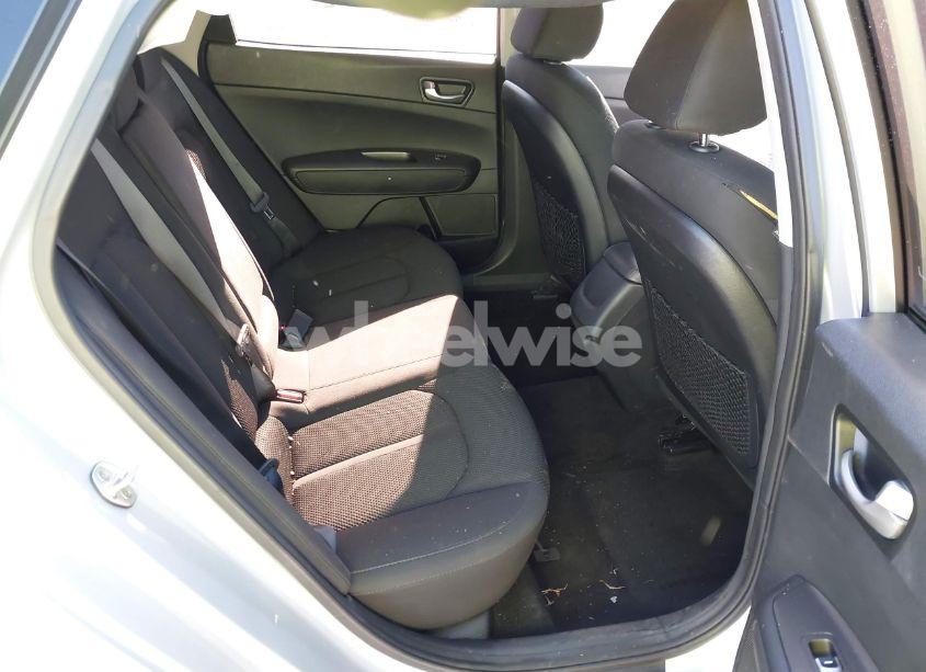 Photo 8 of 2019 Kia Optima LX (VIN 5XXGT4L38KG320784)