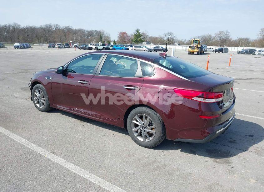 Photo 3 of 2019 Kia Optima LX (VIN 5XXGT4L38KG320865)