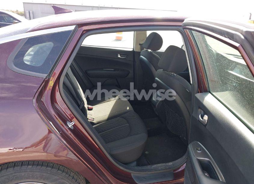 Photo 8 of 2019 Kia Optima LX (VIN 5XXGT4L38KG320865)