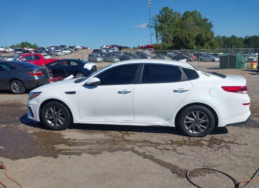 Photo 14 of 2019 Kia Optima LX (VIN 5XXGT4L38KG321840)