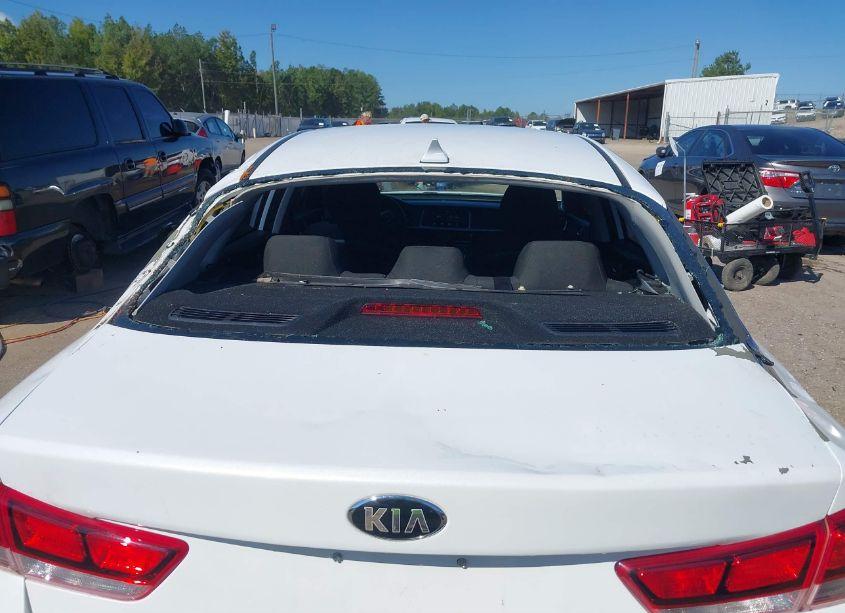 Photo 6 of 2019 Kia Optima LX (VIN 5XXGT4L38KG321840)