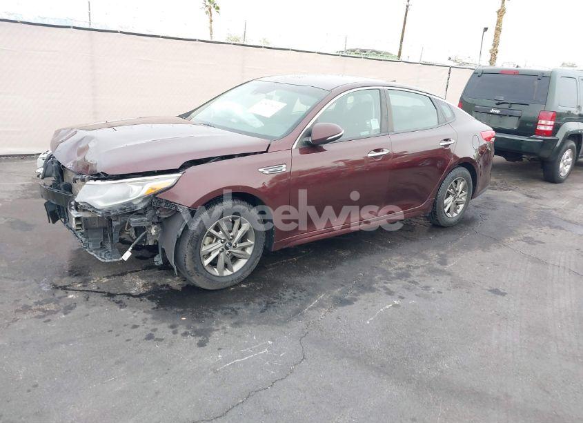 Photo 2 of 2019 Kia Optima LX (VIN 5XXGT4L38KG337200)