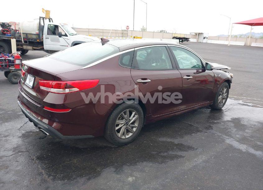 Photo 4 of 2019 Kia Optima LX (VIN 5XXGT4L38KG337200)