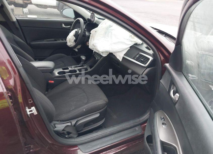 Photo 5 of 2019 Kia Optima LX (VIN 5XXGT4L38KG337200)