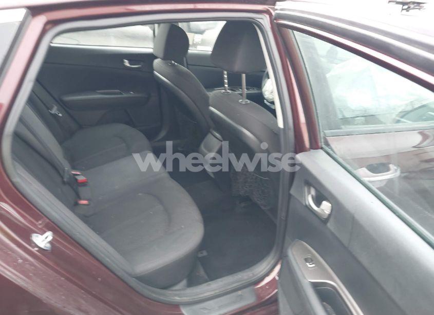 Photo 8 of 2019 Kia Optima LX (VIN 5XXGT4L38KG337200)