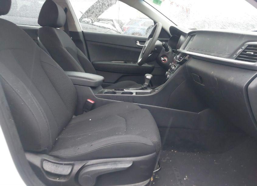 Photo 5 of 2019 Kia Optima LX (VIN 5XXGT4L38KG341652)