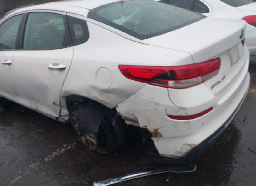 Photo 6 of 2019 Kia Optima LX (VIN 5XXGT4L38KG341652)