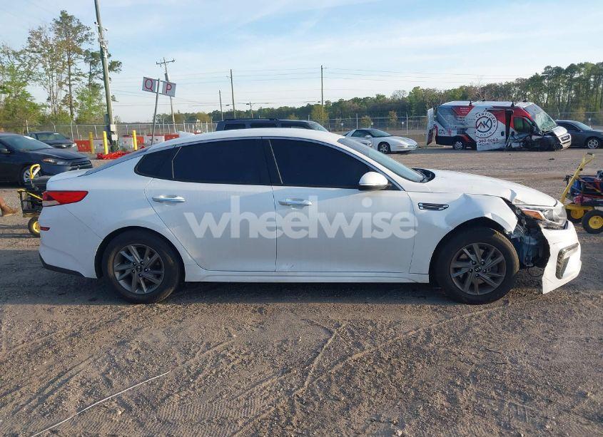 Photo 13 of 2019 Kia Optima LX (VIN 5XXGT4L38KG346740)