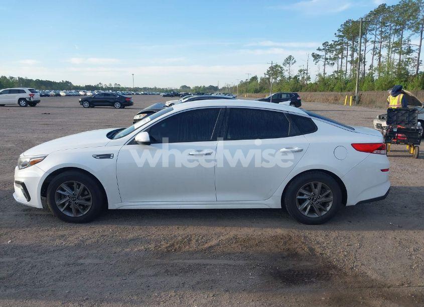 Photo 14 of 2019 Kia Optima LX (VIN 5XXGT4L38KG346740)