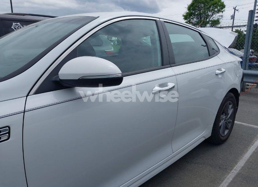 Photo 15 of 2019 Kia Optima LX (VIN 5XXGT4L38KG351615)