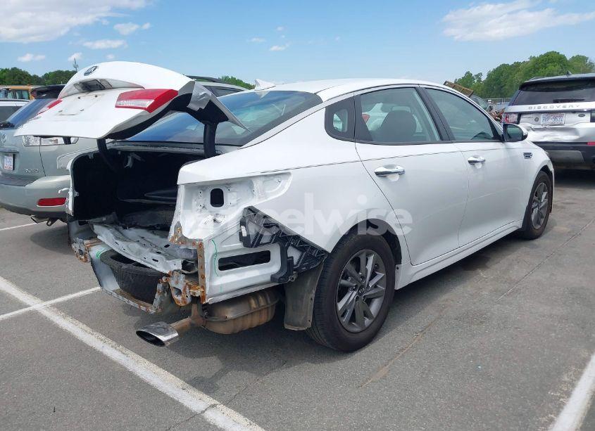 Photo 4 of 2019 Kia Optima LX (VIN 5XXGT4L38KG351615)