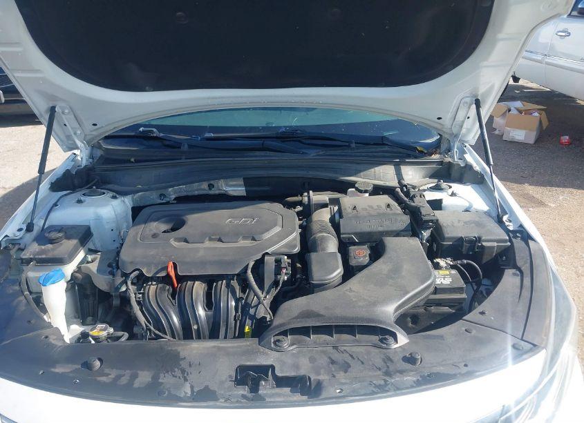 Photo 10 of 2019 Kia Optima LX (VIN 5XXGT4L38KG357351)