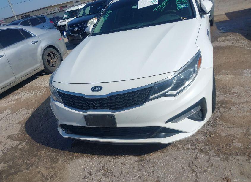 Photo 12 of 2019 Kia Optima LX (VIN 5XXGT4L38KG357351)