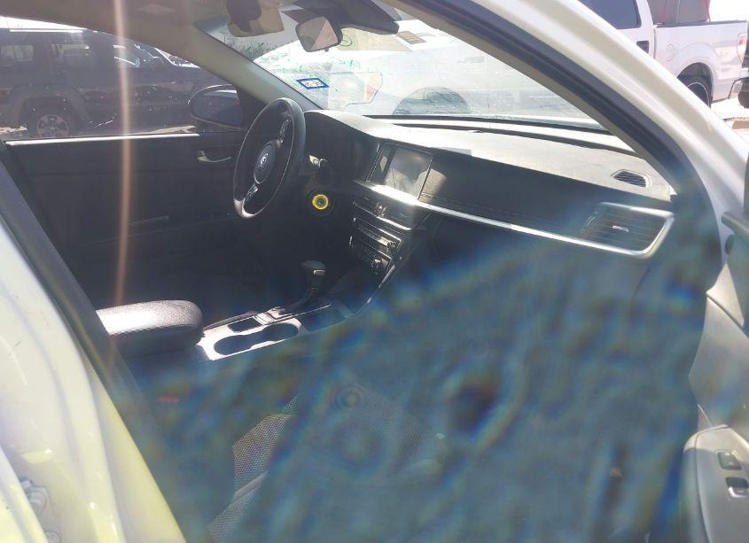 Photo 5 of 2019 Kia Optima LX (VIN 5XXGT4L38KG357351)