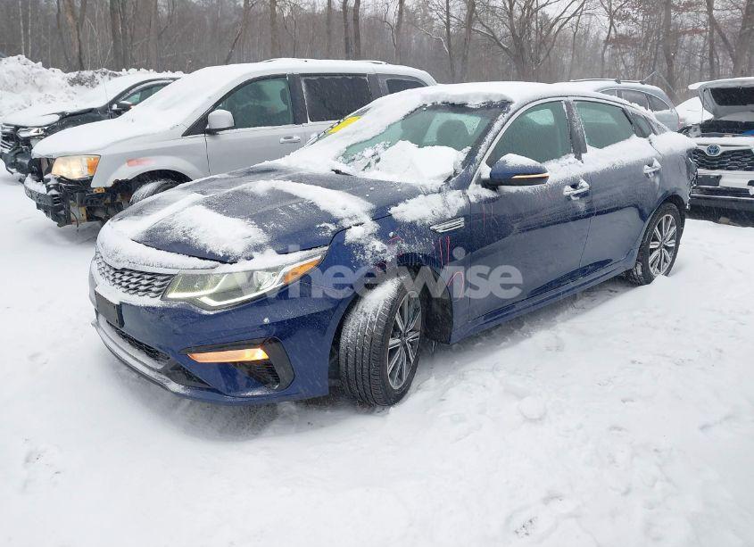 Photo 2 of 2019 Kia Optima LX (VIN 5XXGT4L38KG361111)