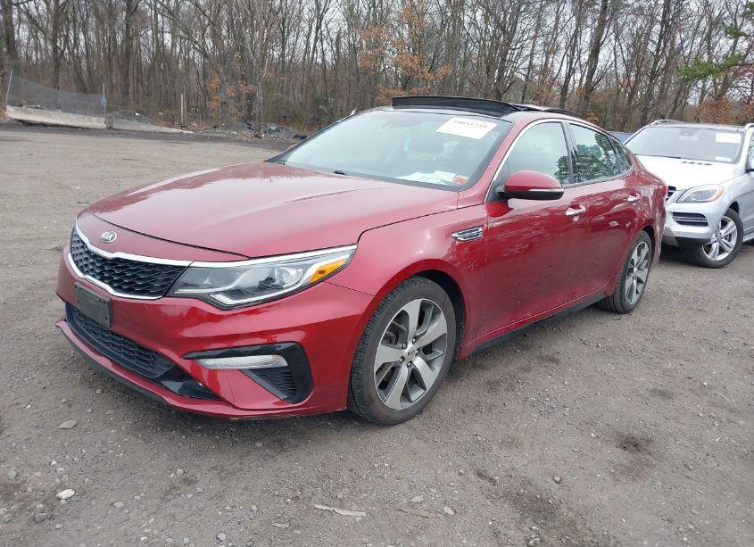 Photo 2 of 2019 Kia Optima LX/S (VIN 5XXGT4L38KG362081)