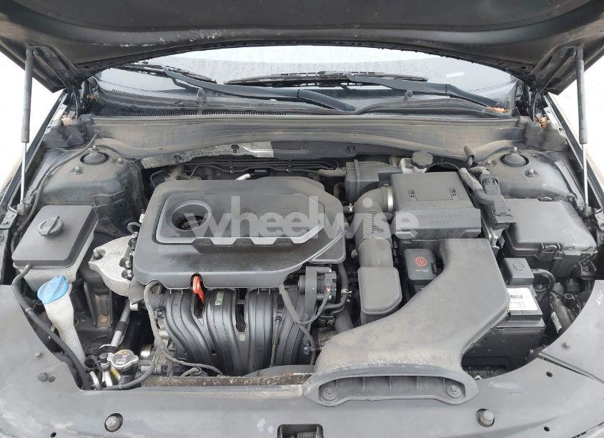 Photo 10 of 2019 Kia Optima S (VIN 5XXGT4L38KG367166)