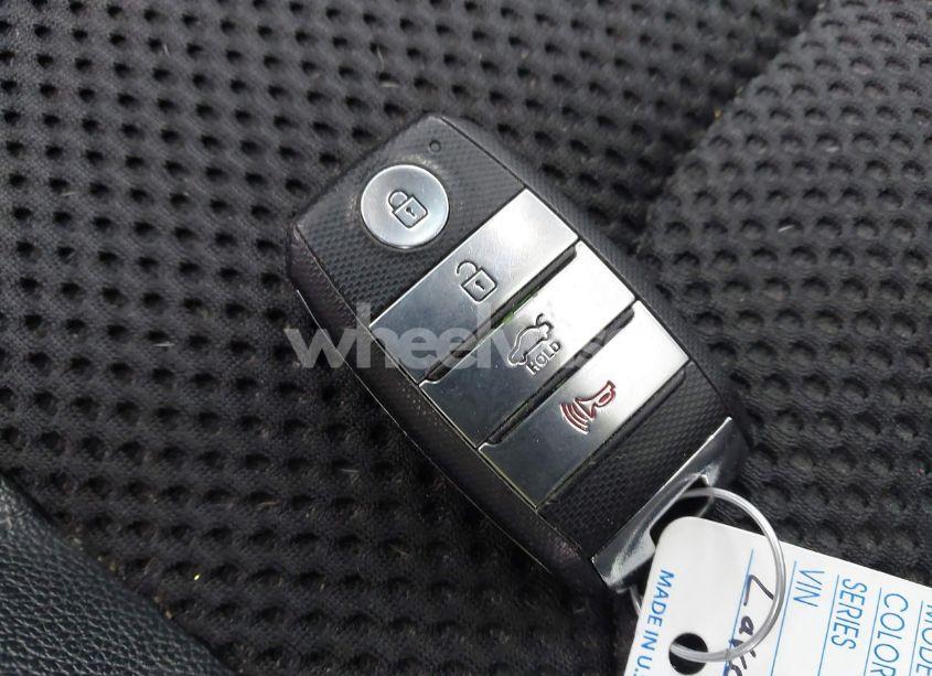 Photo 11 of 2019 Kia Optima S (VIN 5XXGT4L38KG367166)