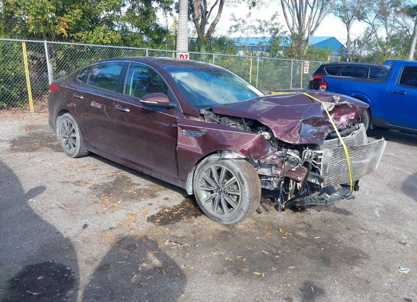 2019 Kia Optima LX (VIN 5XXGT4L38KG368768) main photo