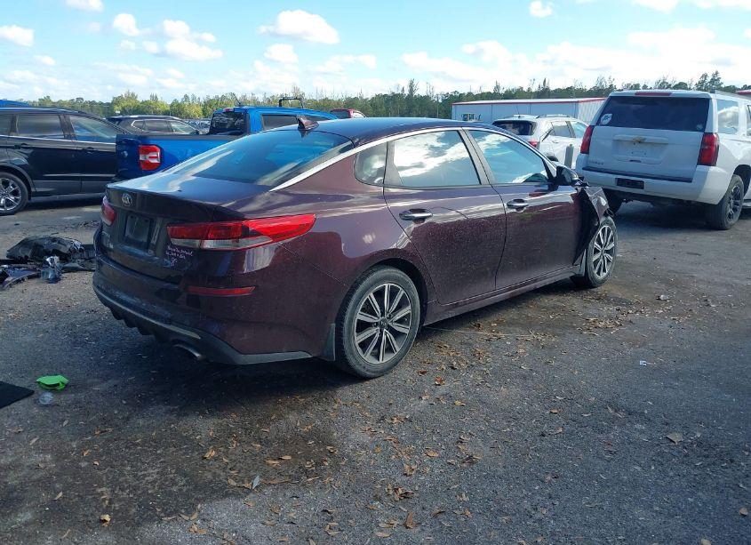Photo 4 of 2019 Kia Optima LX (VIN 5XXGT4L38KG368768)