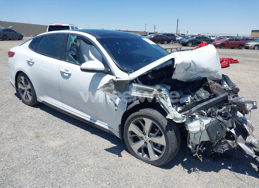 2019 Kia Optima S (VIN 5XXGT4L38KG370679) main photo