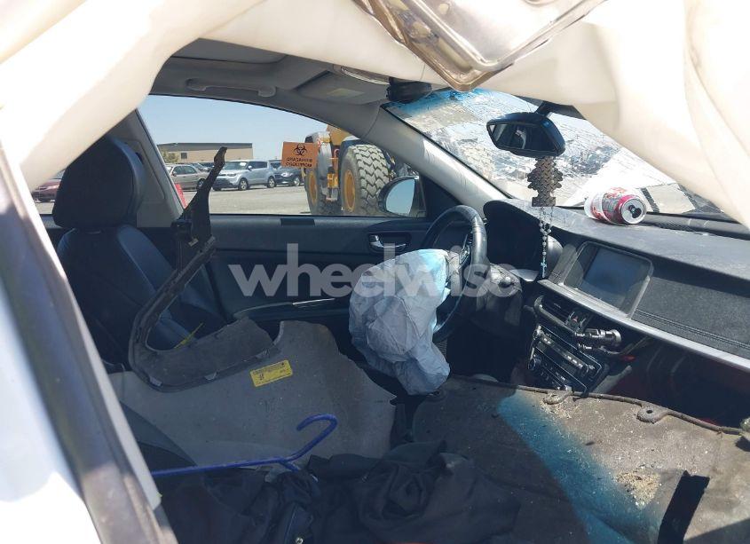 Photo 5 of 2019 Kia Optima S (VIN 5XXGT4L38KG370679)