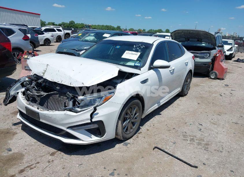 Photo 2 of 2019 Kia Optima LX (VIN 5XXGT4L38KG372576)