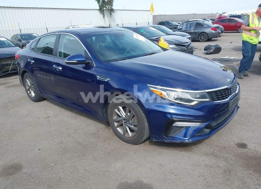 2019 Kia Optima LX (VIN 5XXGT4L38KG375025) main photo