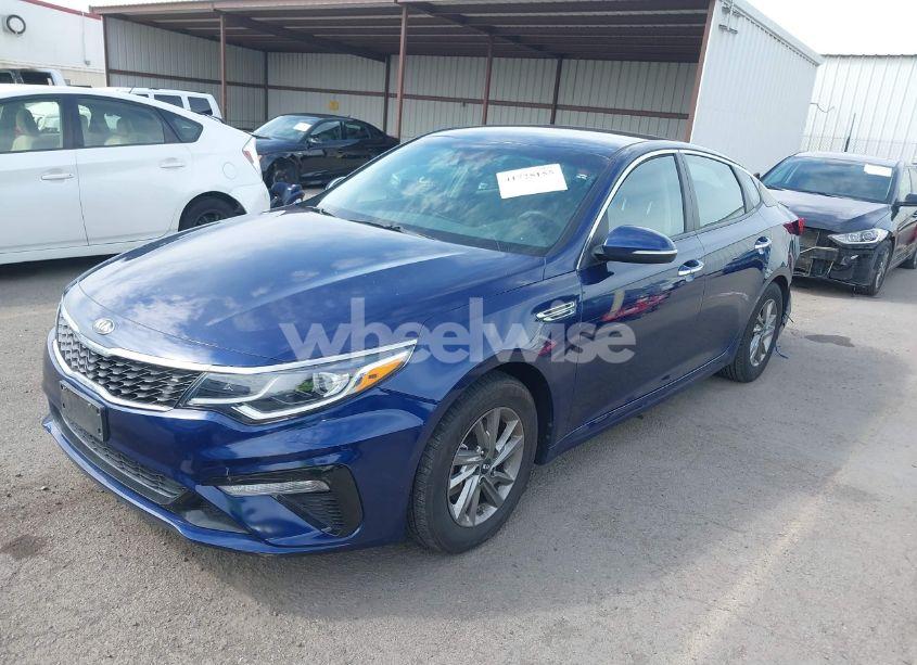 Photo 2 of 2019 Kia Optima LX (VIN 5XXGT4L38KG375025)