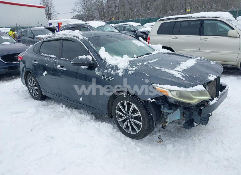 2019 Kia Optima LX (VIN 5XXGT4L38KG375879) main photo