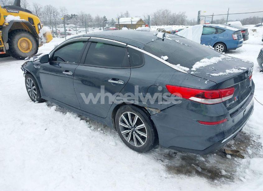 Photo 3 of 2019 Kia Optima LX (VIN 5XXGT4L38KG375879)