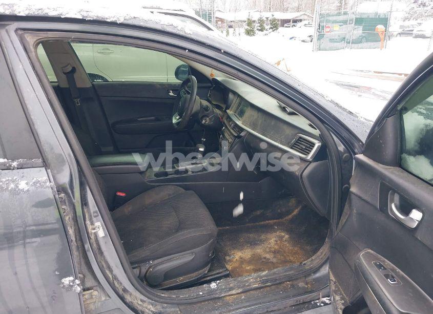 Photo 5 of 2019 Kia Optima LX (VIN 5XXGT4L38KG375879)