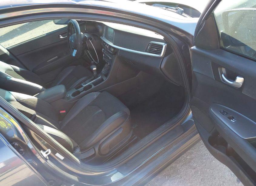 Photo 5 of 2019 Kia Optima S (VIN 5XXGT4L38KG376952)