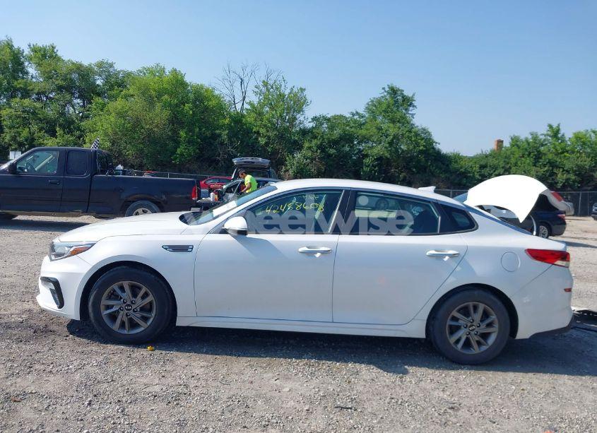 Photo 15 of 2020 Kia Optima LX (VIN 5XXGT4L38LG384213)