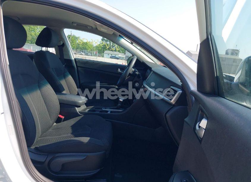 Photo 5 of 2020 Kia Optima LX (VIN 5XXGT4L38LG384213)