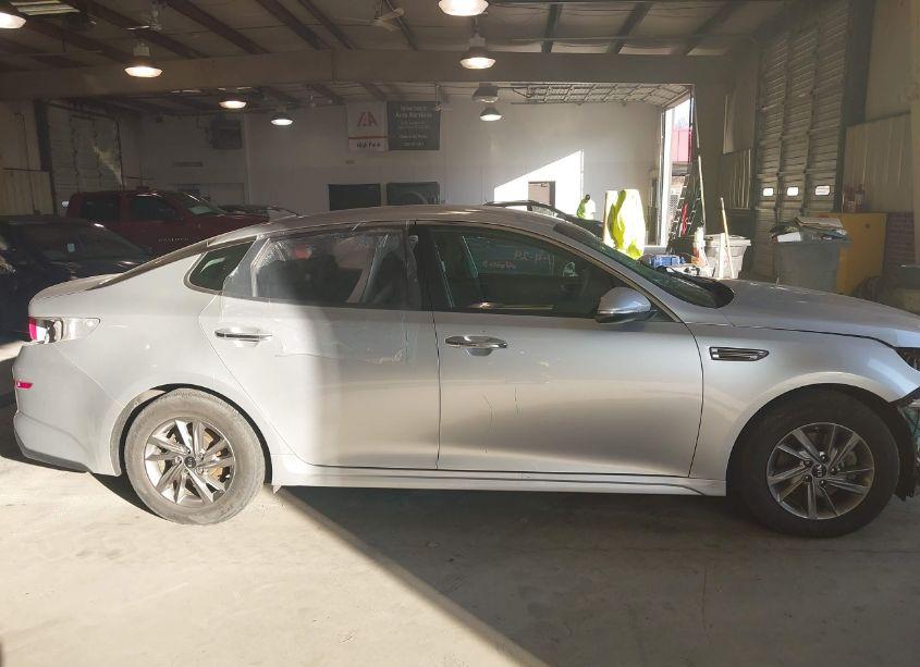 Photo 14 of 2020 Kia Optima LX (VIN 5XXGT4L38LG386513)