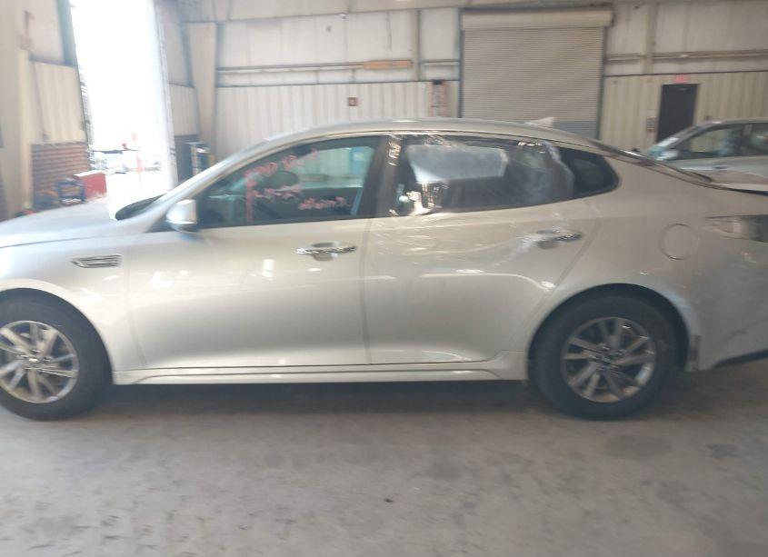 Photo 15 of 2020 Kia Optima LX (VIN 5XXGT4L38LG386513)