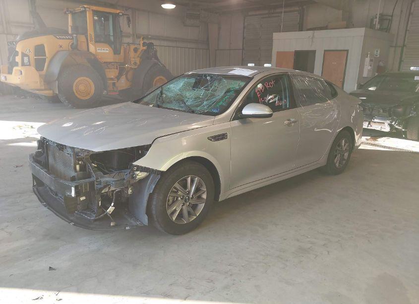 Photo 2 of 2020 Kia Optima LX (VIN 5XXGT4L38LG386513)