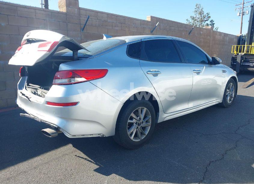 Photo 4 of 2020 Kia Optima LX (VIN 5XXGT4L38LG390108)