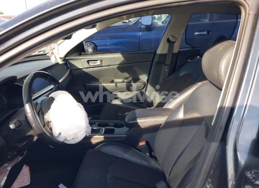 Photo 5 of 2020 Kia Optima S (VIN 5XXGT4L38LG394918)