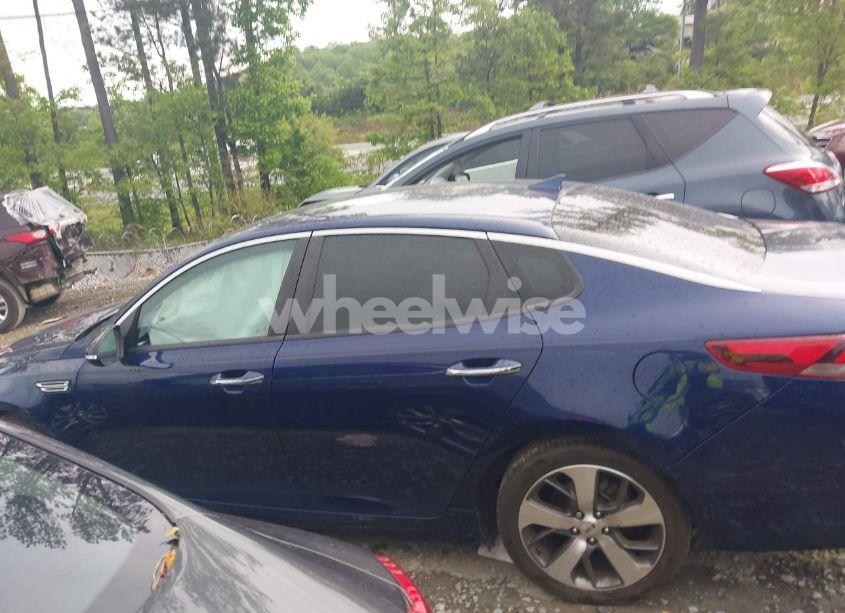 Photo 14 of 2020 Kia Optima S (VIN 5XXGT4L38LG410597)