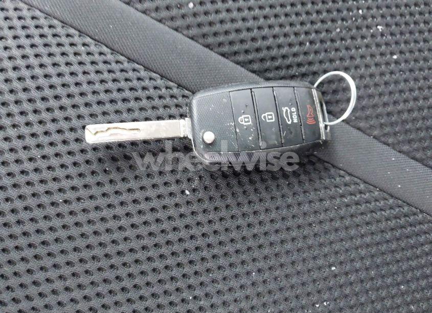 Photo 11 of 2020 Kia Optima LX (VIN 5XXGT4L38LG438321)