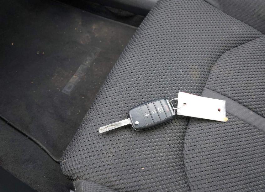 Photo 11 of 2020 Kia Optima LX (VIN 5XXGT4L38LG438545)