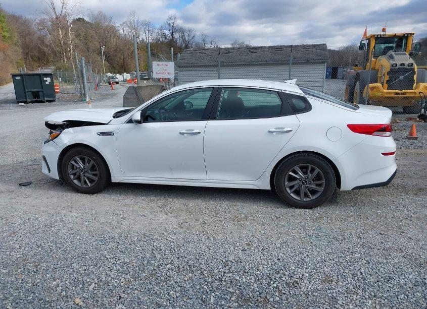 Photo 14 of 2020 Kia Optima LX (VIN 5XXGT4L38LG438545)