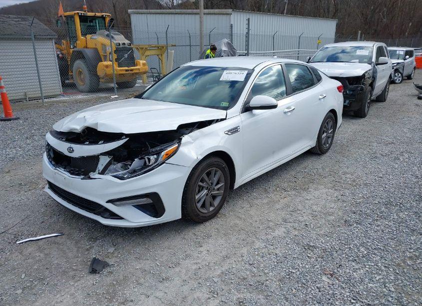 Photo 2 of 2020 Kia Optima LX (VIN 5XXGT4L38LG438545)