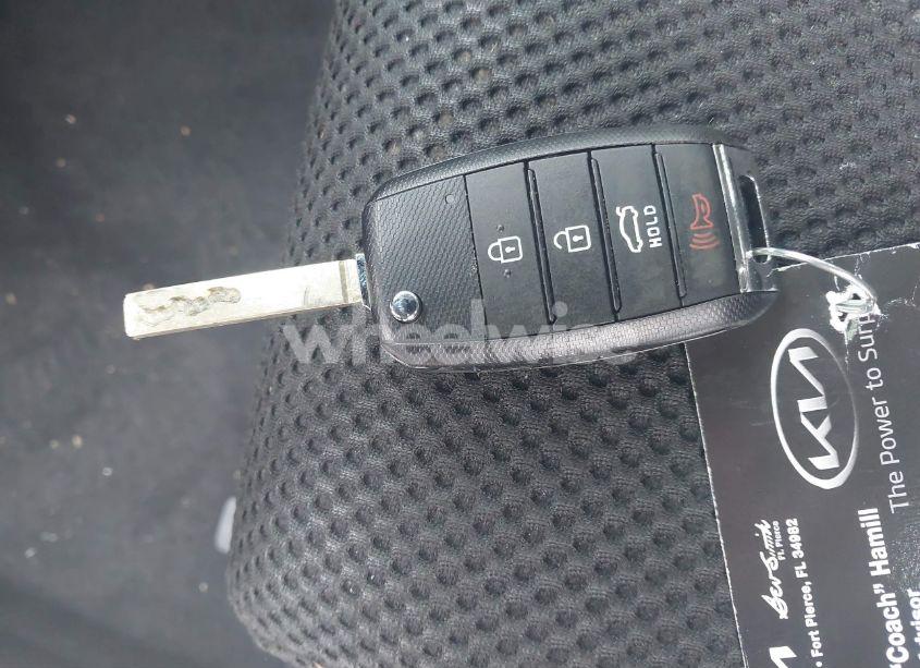 Photo 11 of 2020 Kia Optima LX (VIN 5XXGT4L38LG438920)