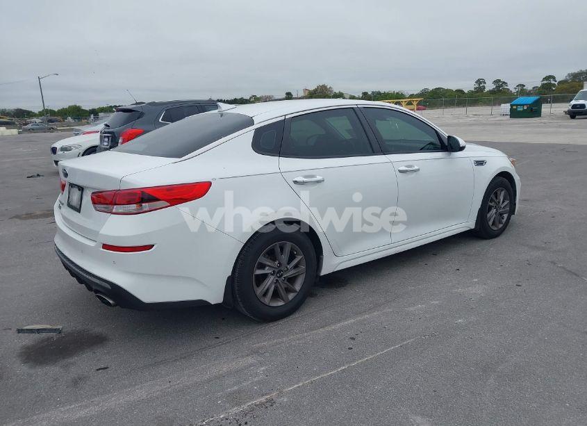 Photo 4 of 2020 Kia Optima LX (VIN 5XXGT4L38LG438920)